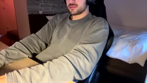 Snapshot of fabian_196 chatting on 3, 1, 2025 Call me bitch online show from 3, 1, 2025