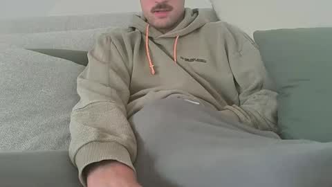 Snapshot of fabian_196 chatting on 28, 9, 2025 Call me bitch online show from 28, 9, 2025