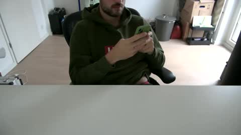 Snapshot of fabian_196 chatting on 29, 10, 2025 Call me bitch online show from 29, 10, 2025