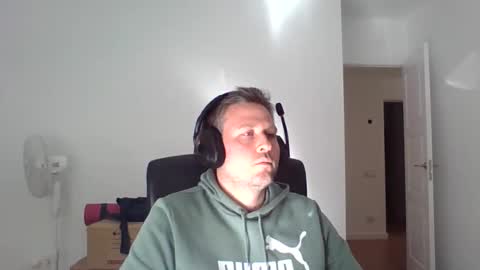 Snapshot of faer_087 chatting on 31, 10, 2025 faer_087 online show from 31, 10, 2025