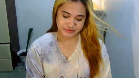 Snapshot of fairy_cuddle chatting on 18, 3, 2026 call me shanaia online show from 18, 3, 2026