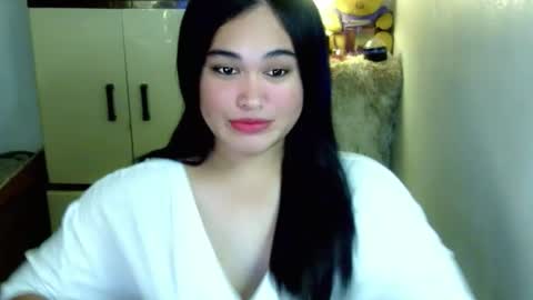 Snapshot of fairy_cuddle chatting on 14, 4, 2026 call me shanaia online show from 14, 4, 2026