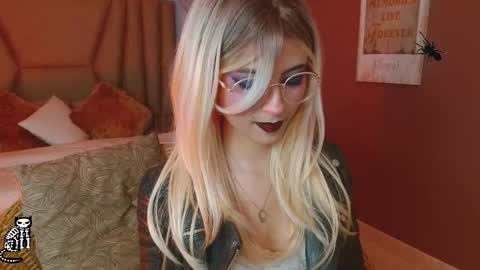 Snapshot of fairy_sweet_ chatting on 30, 10, 2025 FAIRY online show from 30, 10, 2025