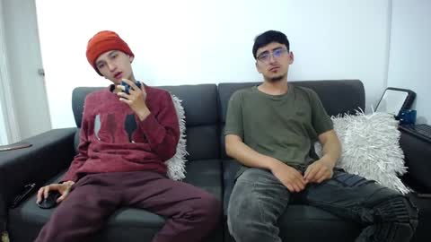 Snapshot of fallgays chatting on 23, 12, 2024 FallGays online show from 23, 12, 2024