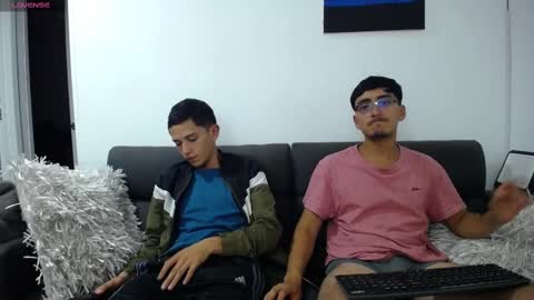 Snapshot of fallgays chatting on 15, 2, 2025 FallGays online show from 15, 2, 2025