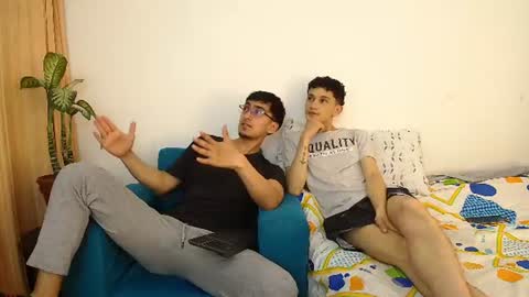 FallGays online show from 1, 7, 2026