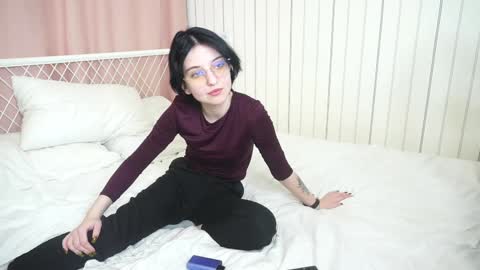 Mia online show from 9, 12, 2024