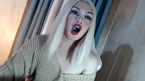 DANIELLA - DONT FORGET TO GIVE ME A THUMBSU UP online show from 11, 5, 2026