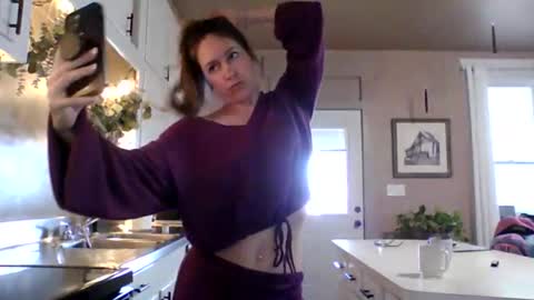 Snapshot of farmgirl__ chatting on 23, 2, 2026 FarmGirl and Daddy online show from 23, 2, 2026