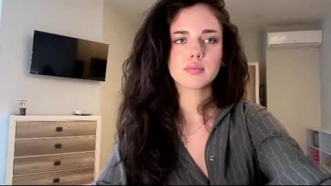 Mia online show from 27, 6, 2026