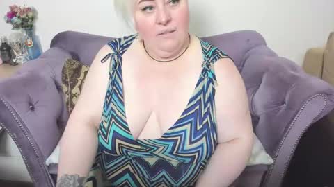 fashiona online show from 9, 3, 2026