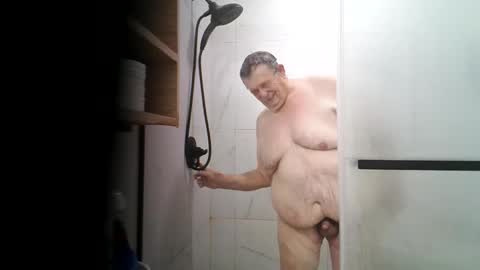 Snapshot of fatdickad chatting on 8, 10, 2025 fatdickad online show from 8, 10, 2025