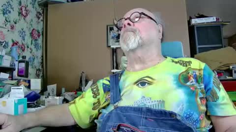 Fred. online show from 4, 1, 2025