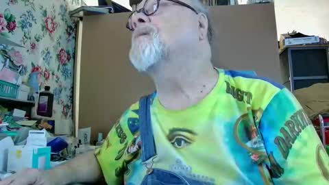 Fred. online show from 5, 1, 2025
