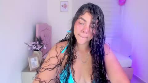 Snapshot of fatima_senghor chatting on 15, 6, 2026 Zoe online show from 15, 6, 2026