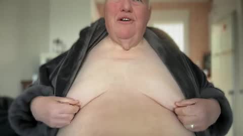 Snapshot of fatslutcutey chatting on 30, 12, 2024 fatslutcutey online show from 30, 12, 2024