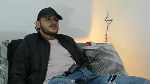 Snapshot of favid95 chatting on 11, 1, 2025 favid95 online show from 11, 1, 2025