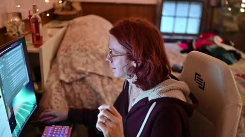 Snapshot of fayeholloway chatting on 31, 12, 2024 Faye Holloway online show from 31, 12, 2024