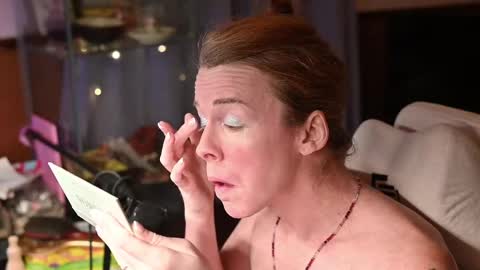 Snapshot of fayeholloway chatting on 12, 11, 2025 Faye Holloway online show from 12, 11, 2025