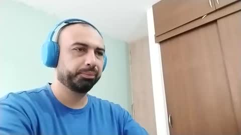 Snapshot of federikofer2 chatting on 2, 11, 2025 federico online show from 2, 11, 2025