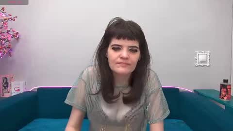 Laura online show from 25, 6, 2026