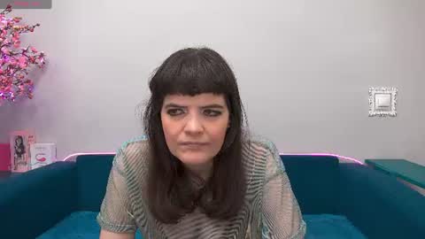 Laura online show from 4, 7, 2026