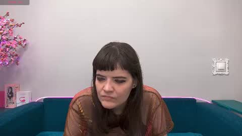 Laura online show from 5, 7, 2026