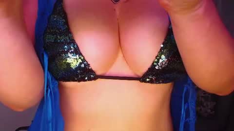Snapshot of feliciagold chatting on 18, 6, 2026 FeliciaGold online show from 18, 6, 2026