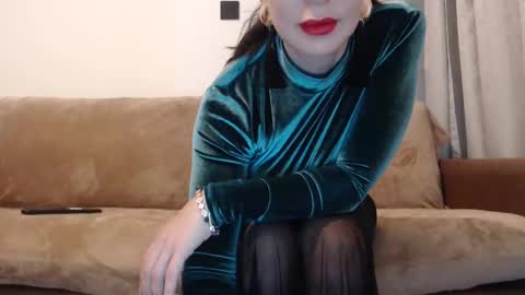 FelineChic online show from 8, 1, 2025