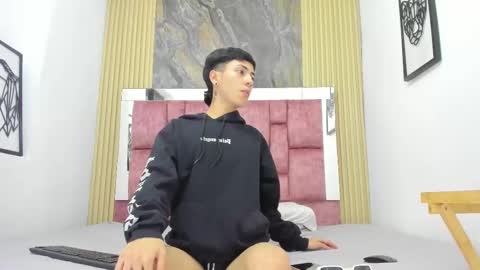 Snapshot of felipe_jones chatting on 28, 1, 2025 FELIPE online show from 28, 1, 2025