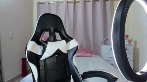 fernanda_151 online show from 15, 2, 2026