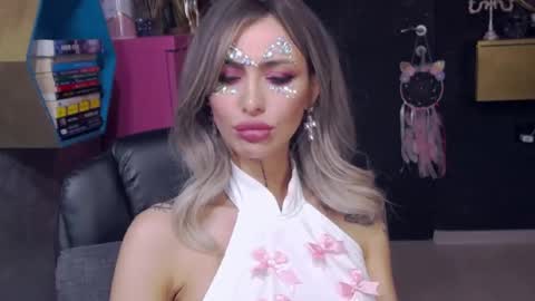 Sarah online show from 8, 12, 2024