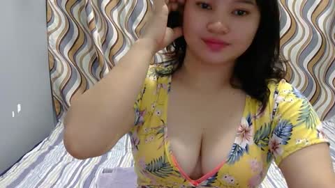 Snapshot of fhwilloughbyxx chatting on 1, 2, 2026 fhwilloughbyxx online show from 1, 2, 2026