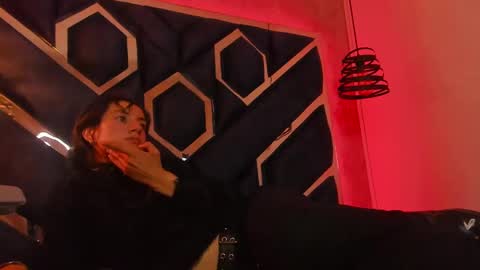   online show from 30, 1, 2025