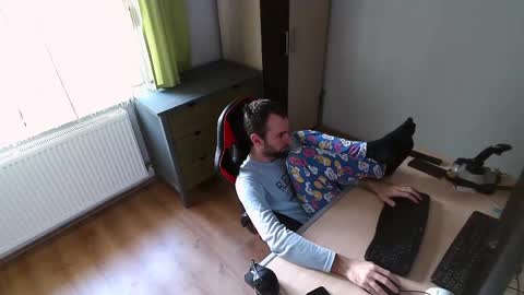 Jane and Findo online show from 18, 2, 2025