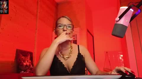 Lady online show from 14, 4, 2026