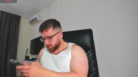 FindomGuyXXX online show from 4, 3, 2026