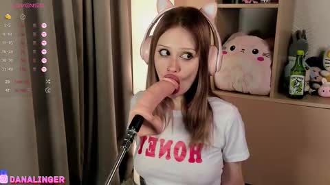 Snapshot of finish_her_ chatting on 16, 11, 2025 Hey. im DANA Free Lush and Domi control in pvt online show from 16, 11, 2025