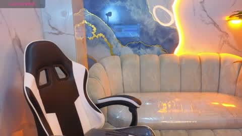 Online 800 to 1400 online show from 14, 4, 2026