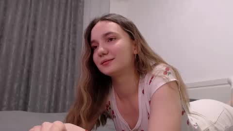 Snapshot of fireflies_fly_ chatting on 12, 1, 2026 fireflies_fly_ online show from 12, 1, 2026