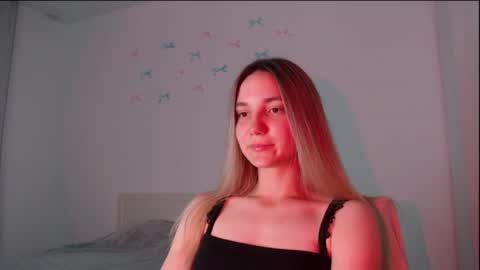 Snapshot of fireflies_fly_ chatting on 4, 7, 2026 fireflies_fly_ online show from 4, 7, 2026