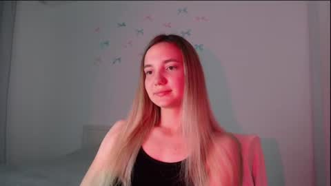 Snapshot of fireflies_fly_ chatting on 8, 7, 2026 fireflies_fly_ online show from 8, 7, 2026