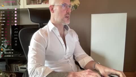 Snapshot of fit_rubinho chatting on 5, 2, 2025 Rubn online show from 5, 2, 2025