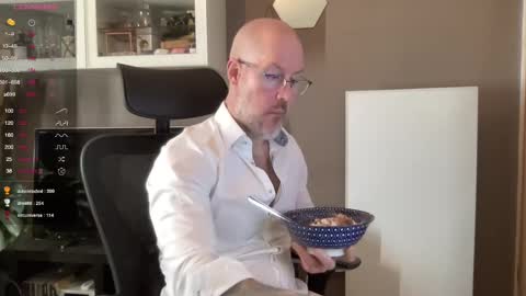 Snapshot of fit_rubinho chatting on 12, 2, 2025 Rubn online show from 12, 2, 2025