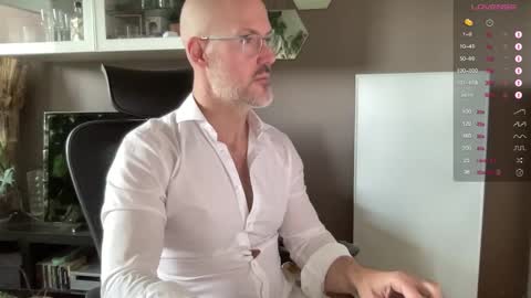Snapshot of fit_rubinho chatting on 2, 10, 2025 Rubn online show from 2, 10, 2025