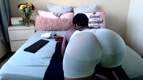 fitblair66_ online show from 8, 4, 2026