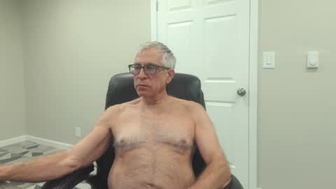 Snapshot of fitman999 chatting on 23, 12, 2024 Jon online show from 23, 12, 2024