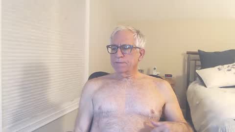 Snapshot of fitman999 chatting on 18, 1, 2025 Jon online show from 18, 1, 2025