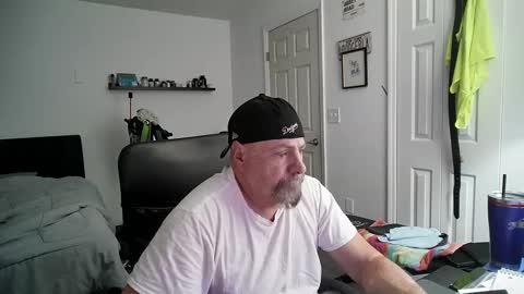 Snapshot of flaguy3233 chatting on 16, 2, 2025 Florida guy online show from 16, 2, 2025