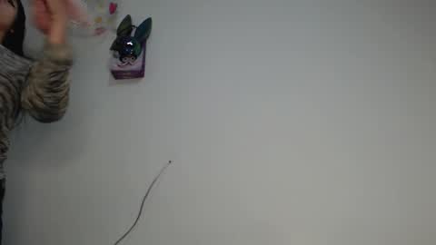 tteo  Sienna  online show from 15, 10, 2025